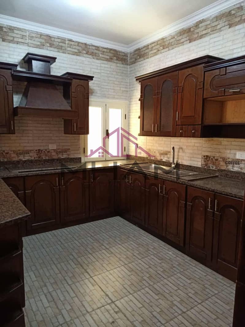 3 photo_5825501041535946113_y. jpg