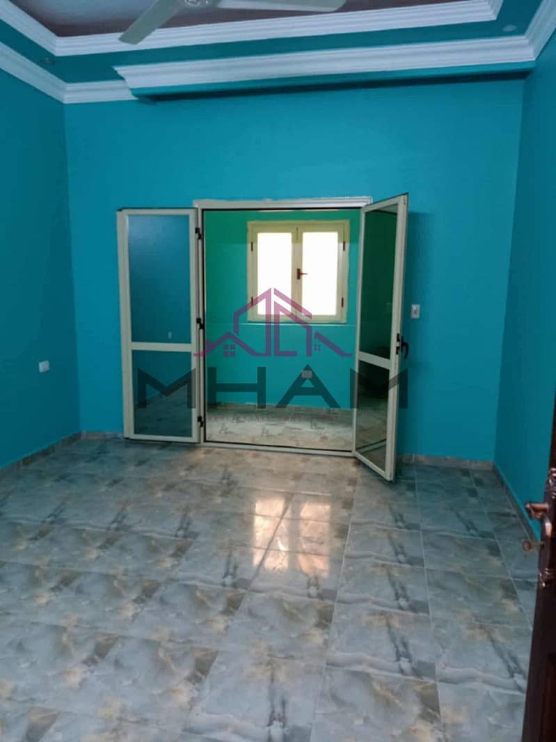 8 photo_5825501041535946090_y. jpg