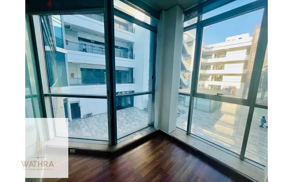 6 155415221-800x600. jpg