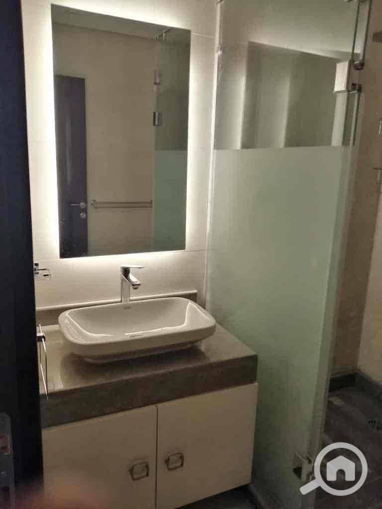 4 8adeab61-64da-4e15-96cf-093b82c471e4. jpg