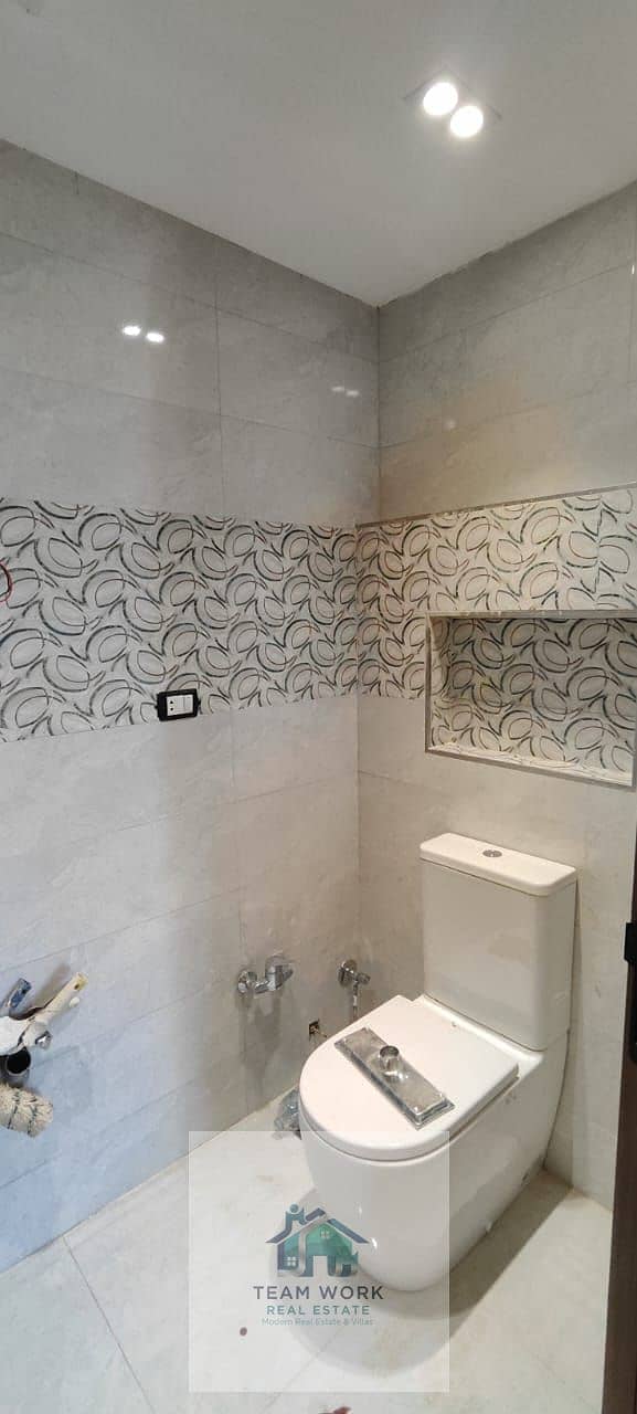 6 6c74a040-fb84-4483-8ecb-c152403baaaa. jpg