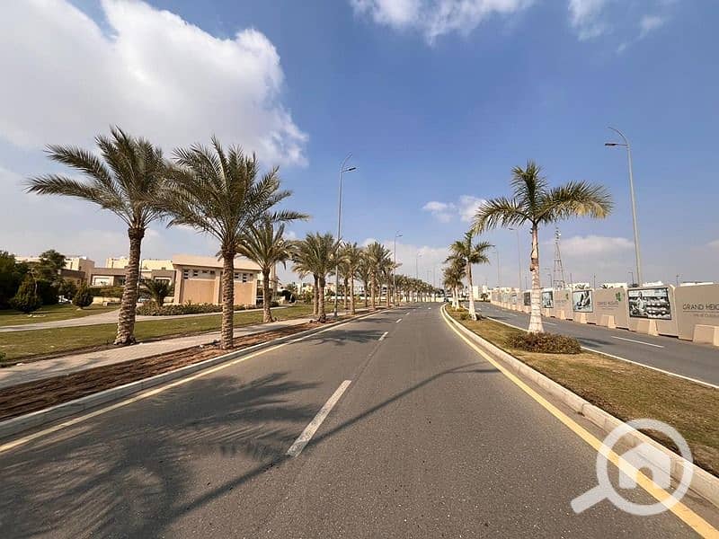 2 2e8fe7b3-ac1d-47e6-938f-fd0ed6621ec2. jpg