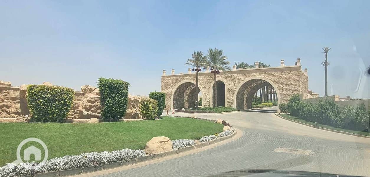 11 f2c17117-2b90-4a9c-b37f-e7e184ca4bf3. jpg