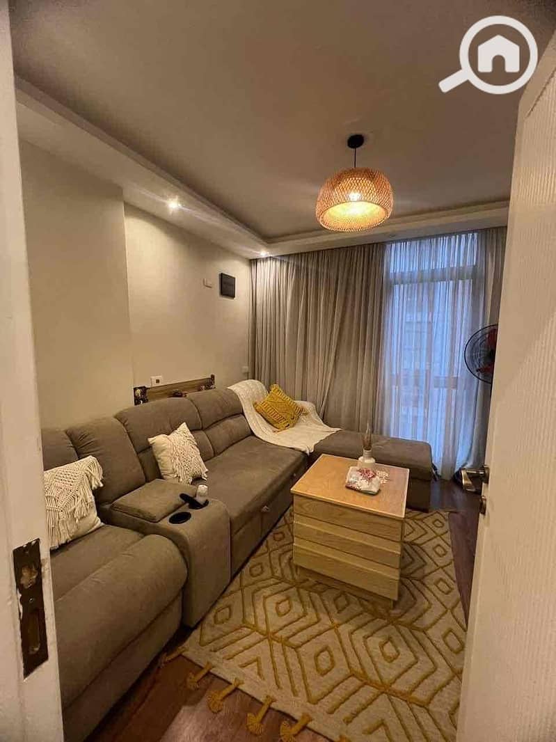 4 27aaa15f-f209-4699-aeb6-44752561aa74. jpg