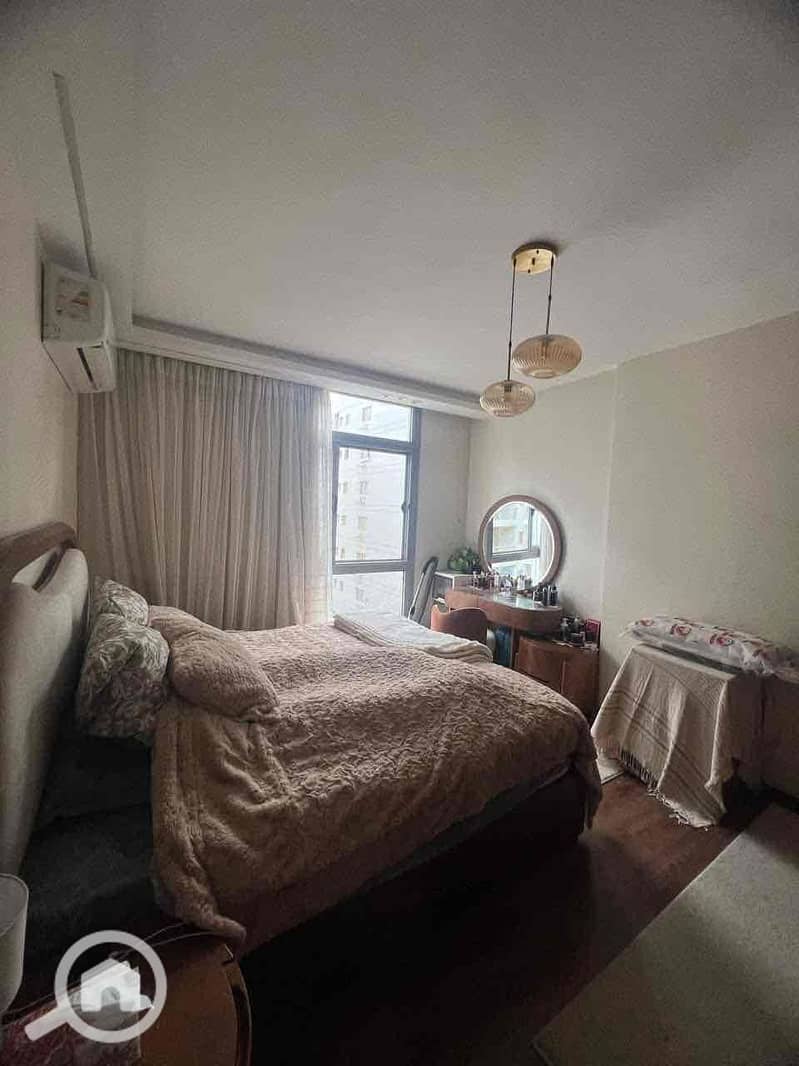 6 0251a12c-2055-40c8-8abe-440f26e09319. jpg