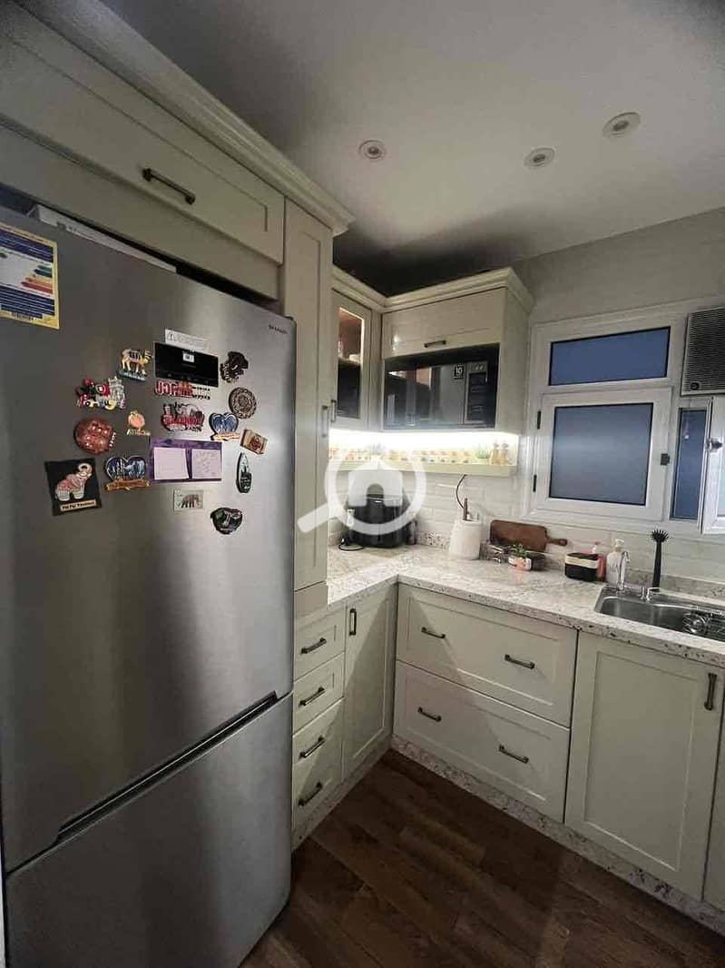 8 52de0f97-8035-458c-a7b2-0b4b580d710f. jpg