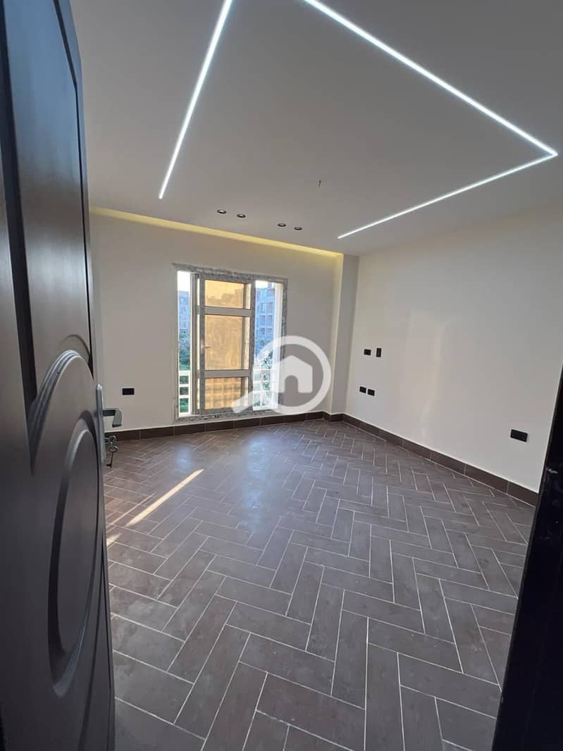 9 5827834853750147929. jpg