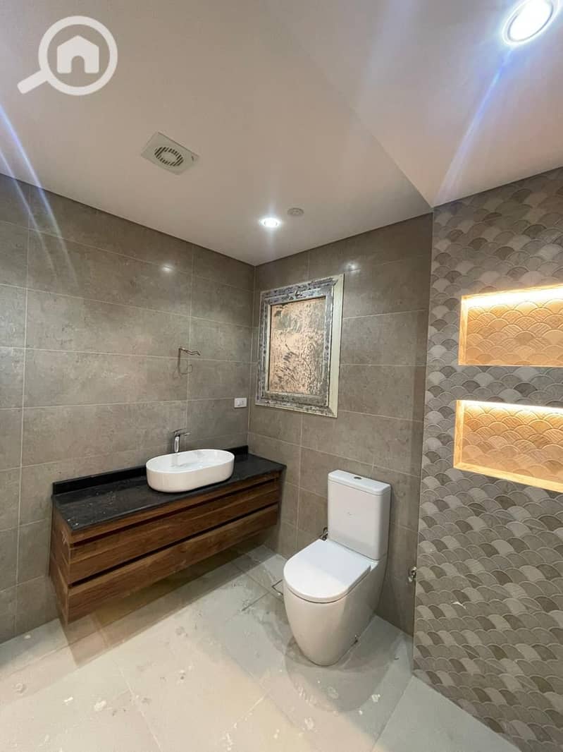 2 WhatsApp Image 2025-11-10 at 3.28. 20 PM (3). jpeg