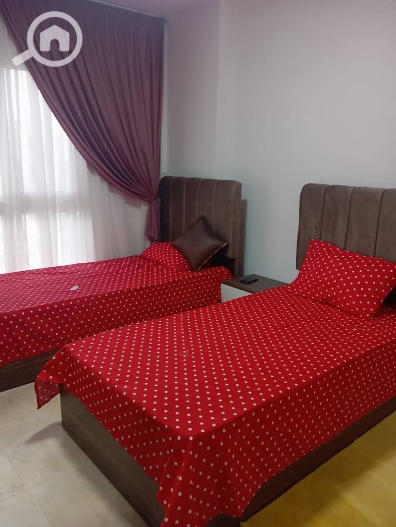 3 8bbe0329-7b1b-41a5-9b0b-e7558b22ae78. jpg