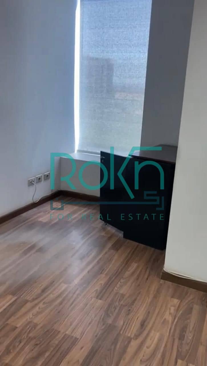 8 4257d01f-faa2-48f1-b9a0-9f6fc2d28a89. jpg