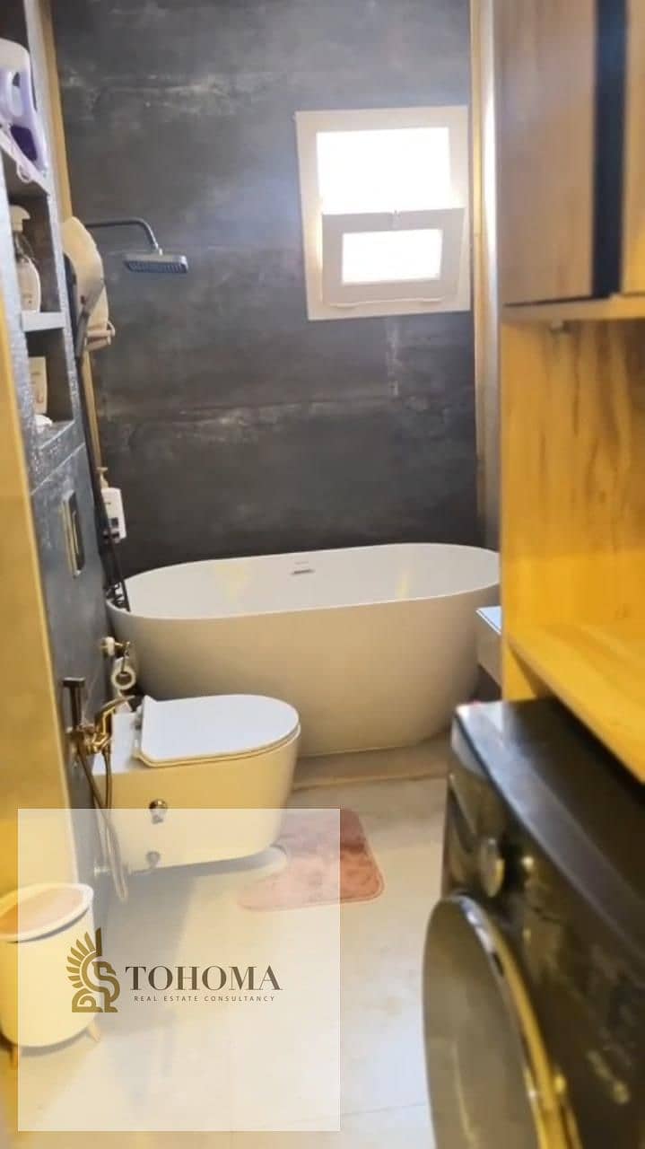 7 106403c0-ba06-4eb1-9f70-e9cd48e2d29c. jpg