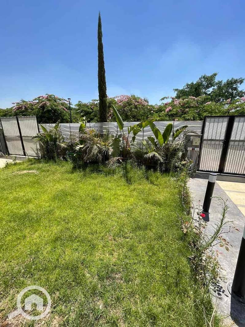 3 9e5c49f9-31ce-4c47-9ee7-72b7ddcc3915. jpg