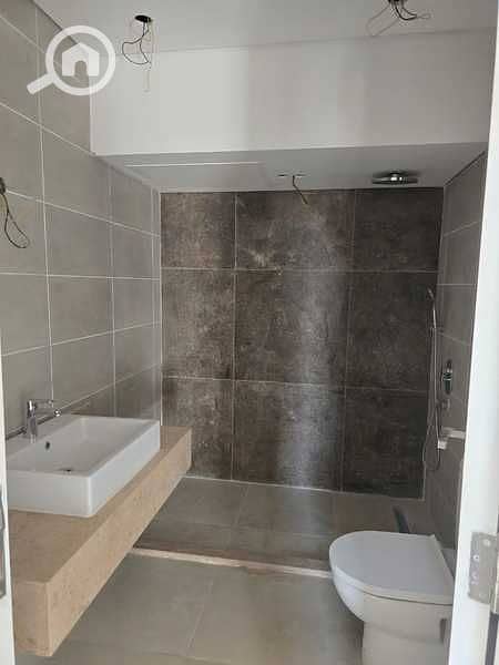 12 oHsi1MFV5vItEQUFXTbg8fB1cJ7TOe2Xdo7TCdus. jpeg