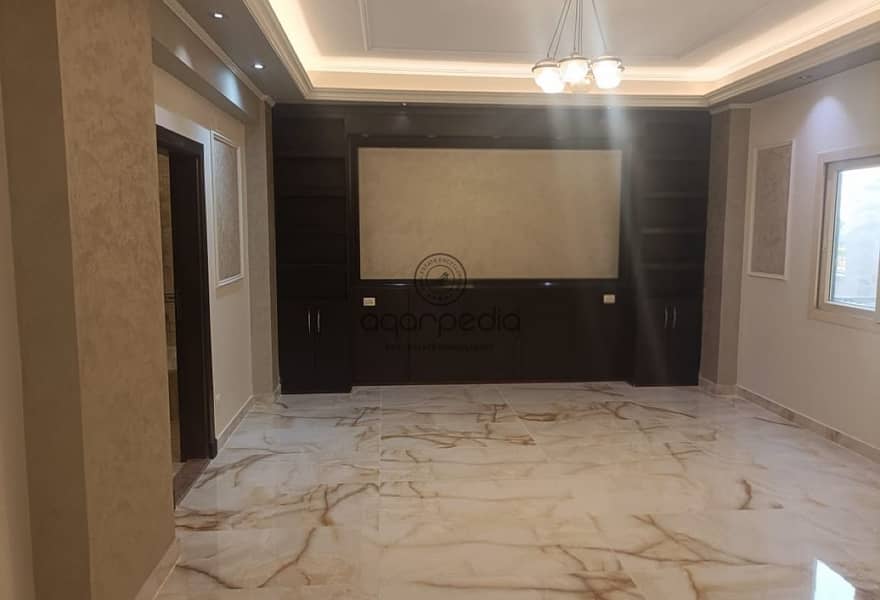 12 e0db4c81-7b32-4b8b-b6c6-8b5b4b4ef837. jpg