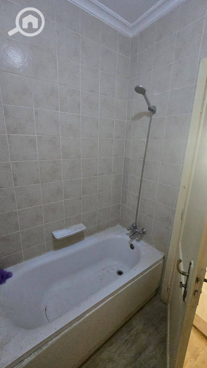 11 e317b0bd-ec34-4c79-90c2-553201eaac1f. jpg