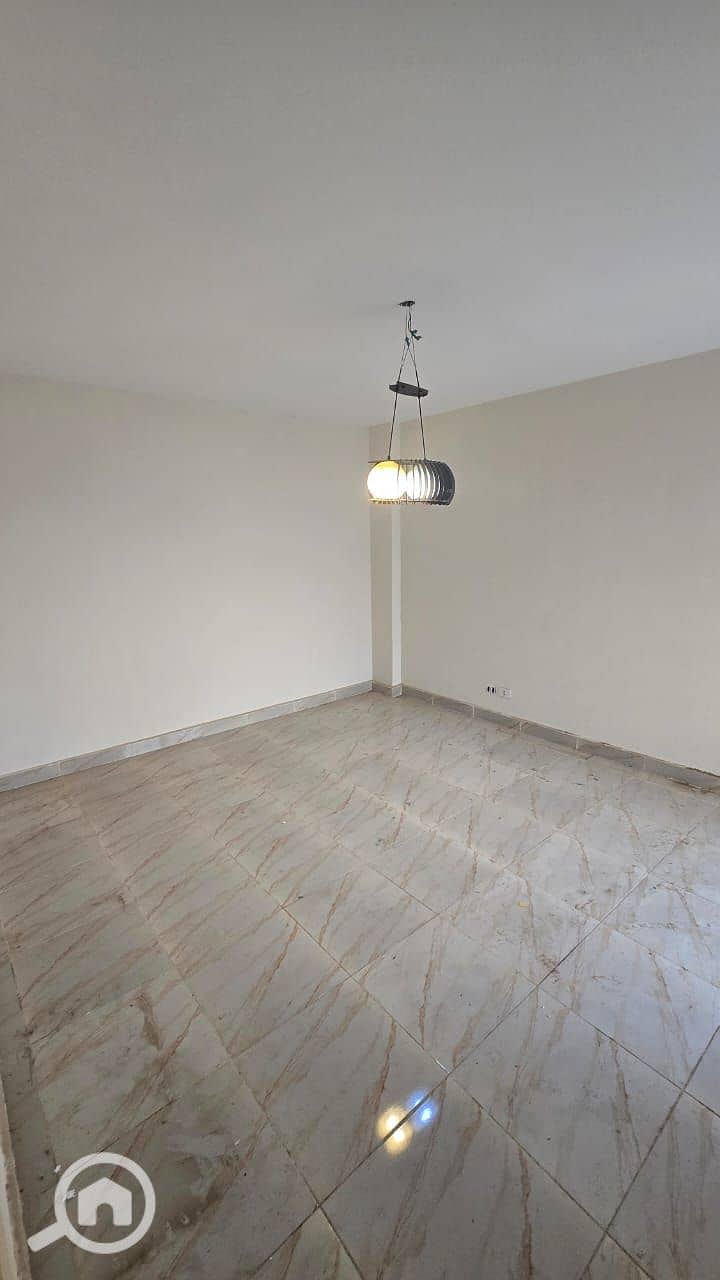 12 fb52d91e-c445-4518-a17d-7eb5c3624343. jpg