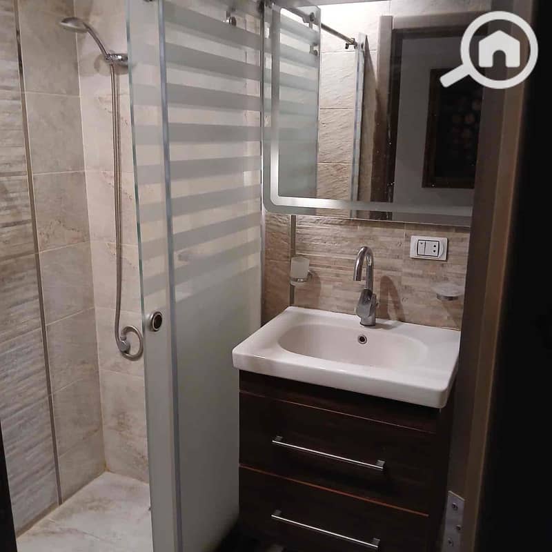 9 565624d4-ad9d-462d-afb7-35d0a7f4ae97. jpg