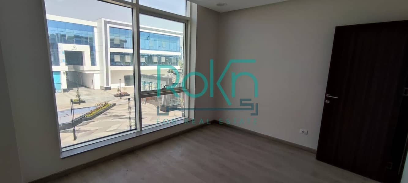 6 c6c55537-fe19-48da-ad66-98ee8fe5bd25. jpg