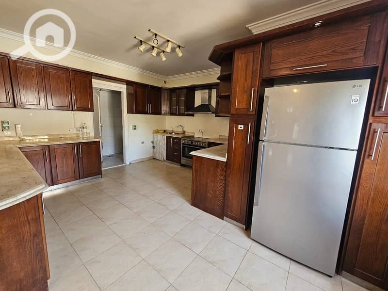 7 97c43981-ebdf-49c6-a124-a9b0014e5550. jpeg