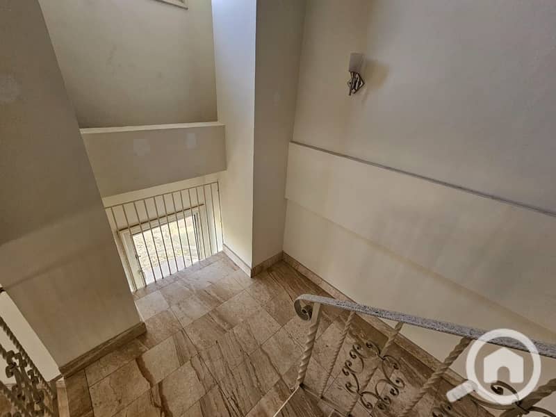 14 4d3eb540-f2c9-489b-b8ab-932dac04d711. jpeg