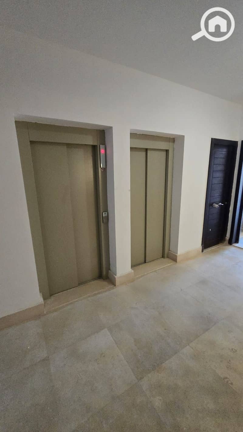 13 ba56113a-722a-43a9-b0bb-408f480bfd7c. jpg