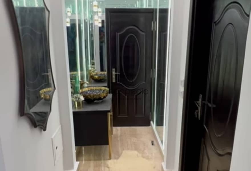 8 66306914-360c-4c70-b1b4-22300bc33d07. jpg