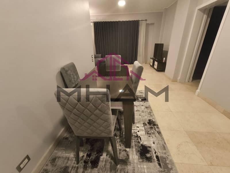 3 photo_5832585418292005839_y. jpg