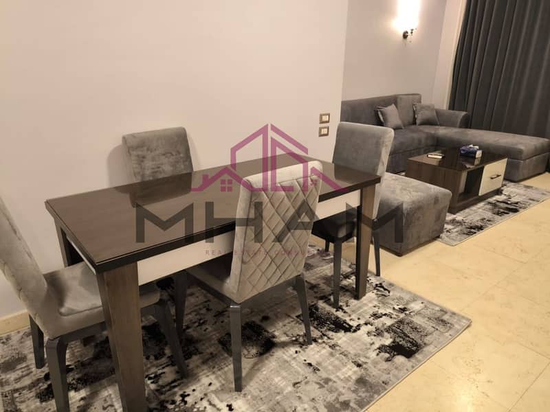 4 photo_5832585418292005843_y. jpg