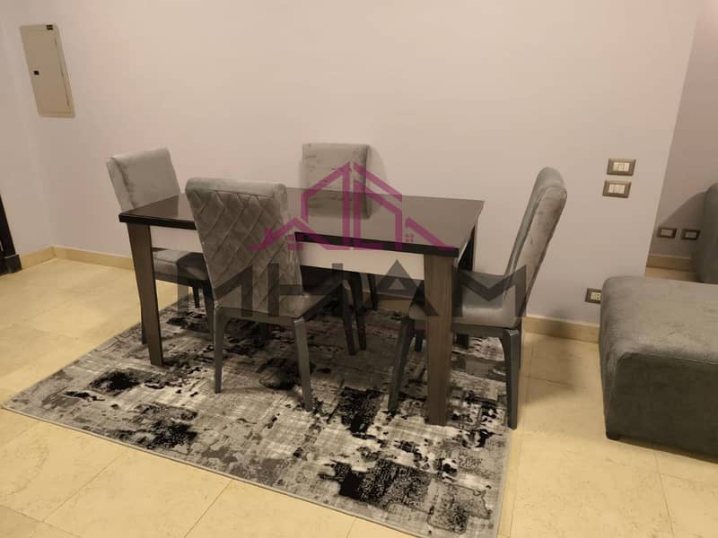 9 photo_5832585418292005842_y. jpg