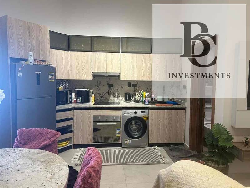 6 7ae52fe9-e6a3-4bf7-8b94-a8816d81af36. jpg