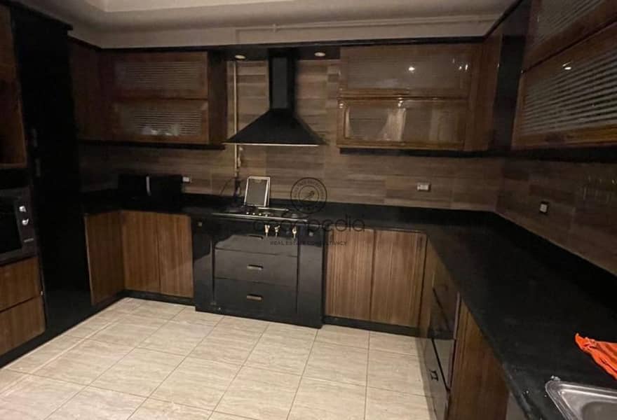 7 939a13e0-aaf3-41fa-9717-b3f5ad30f8e1. jpg