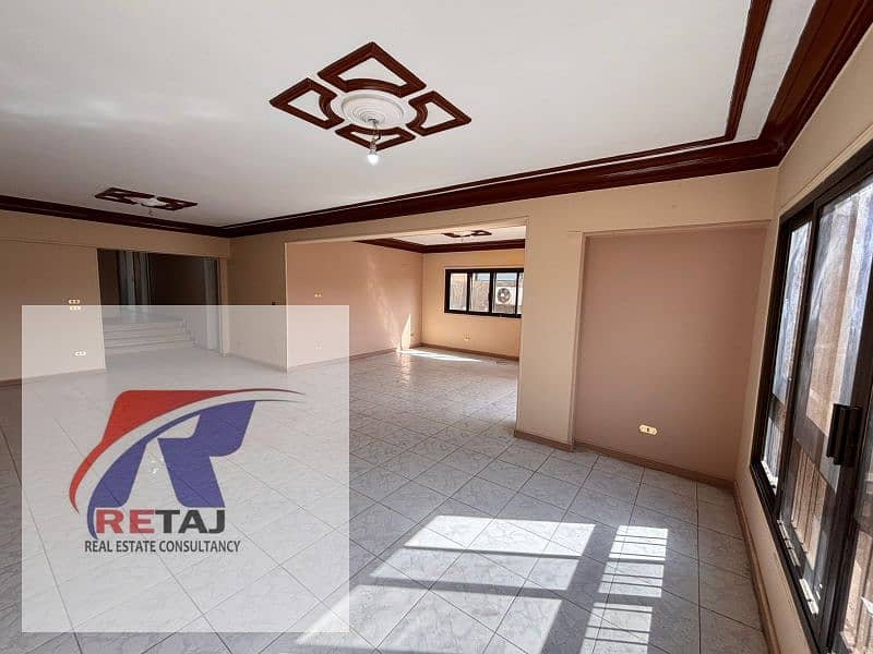 3 8c070b4f-8094-4e6b-8585-531c6c5fa803. jpg