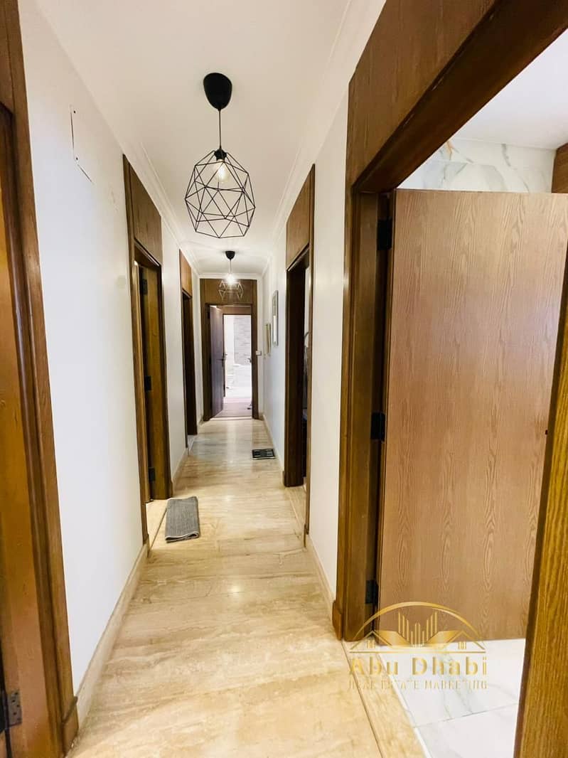 3 192a9913-b68d-4d2a-b947-30b55c193389. jpg