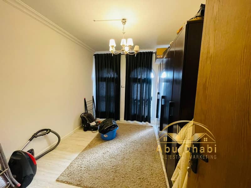 13 557dfc1a-55a4-4f04-8886-184aef7cf1c5. jpg