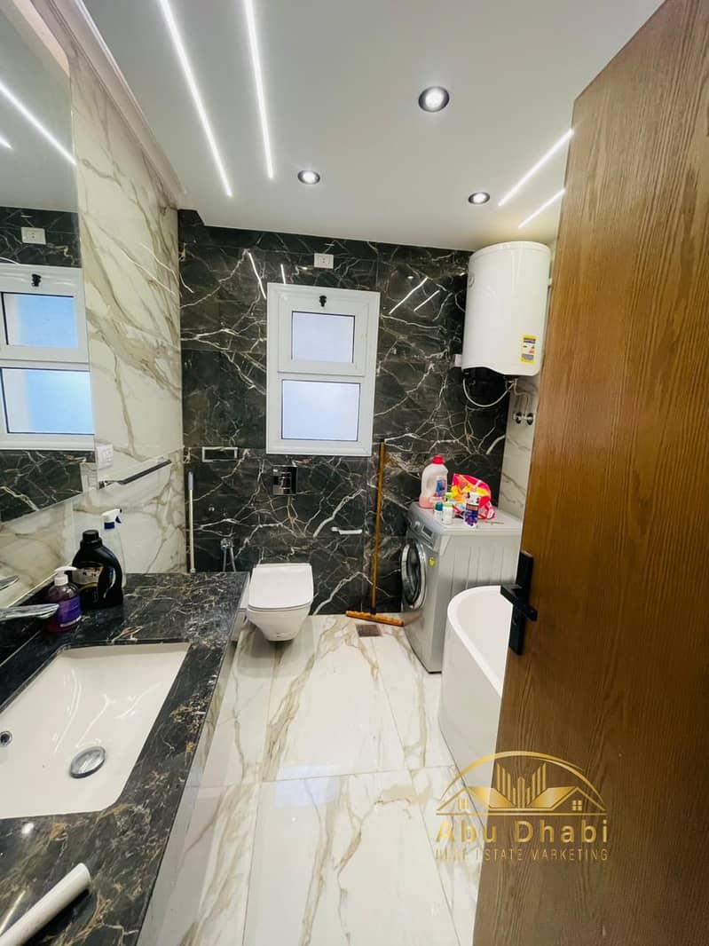 17 5b5c994a-f303-47d4-9a3b-11ad5ab2ef2f. jpg