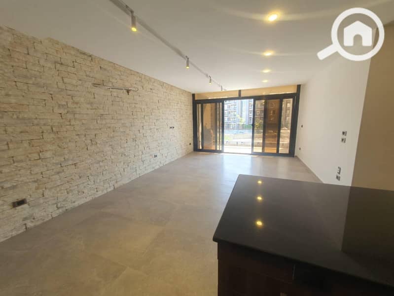 4 425b296a-a158-4115-9e99-bfbc42528ea6. jpg