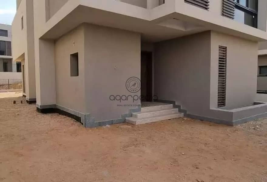 4 64c680cd-c05b-46cb-a25b-50b8c99e0e1f. jpg