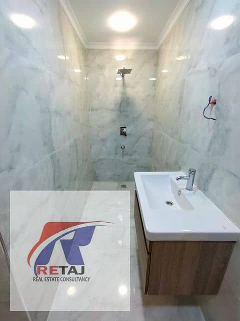 10 c309b5c6-1632-42aa-8057-2131b5d58c63. jpg