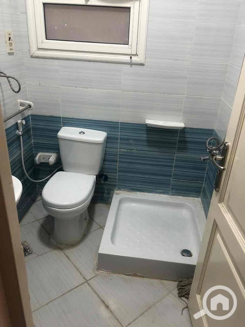 4 57571d00-fb32-4900-afb7-512c713b3480. jpg