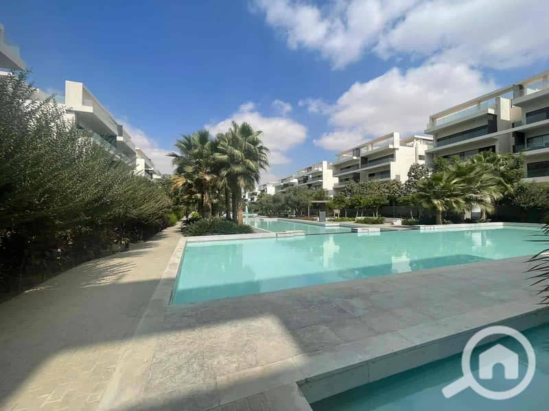 5 81a5370b-af84-45ca-ac34-762e3a628dc2. jpg