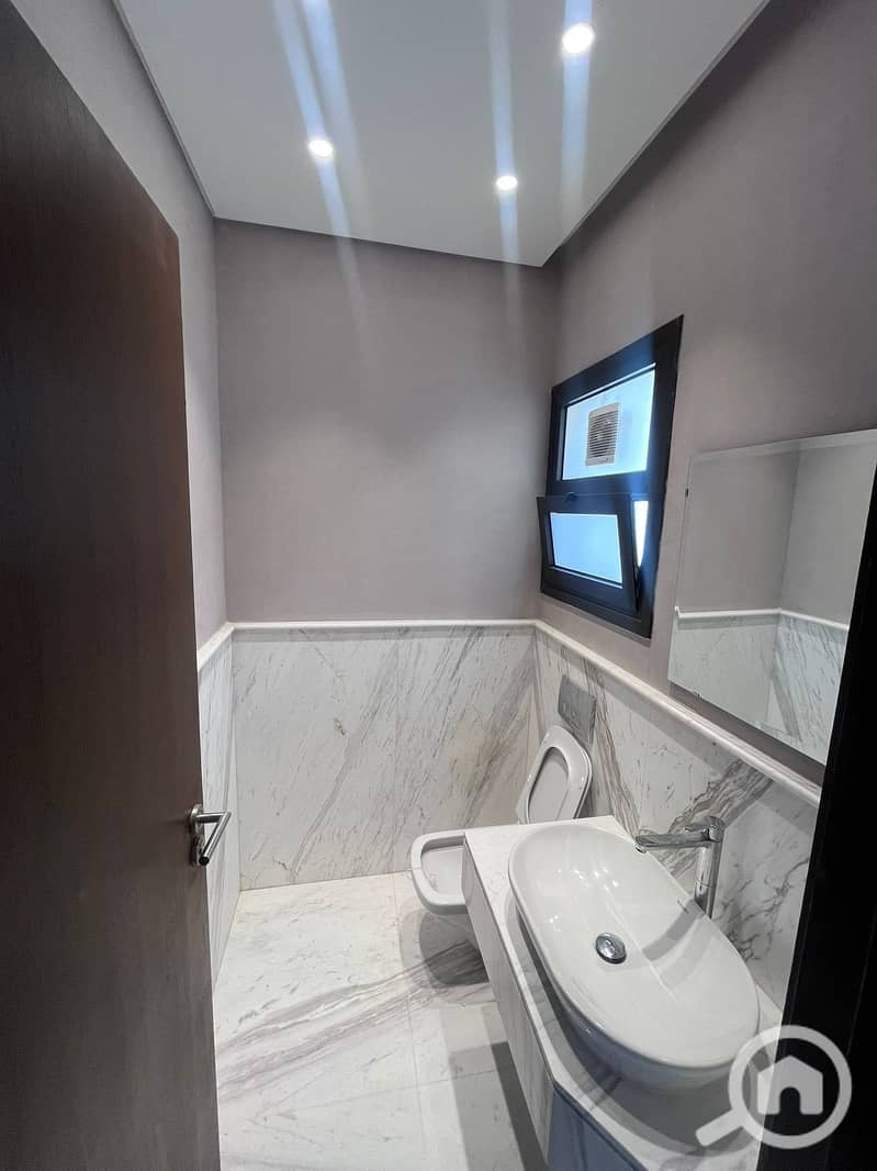 6 557478652_1335516831498699_5369270903280306011_n. jpg