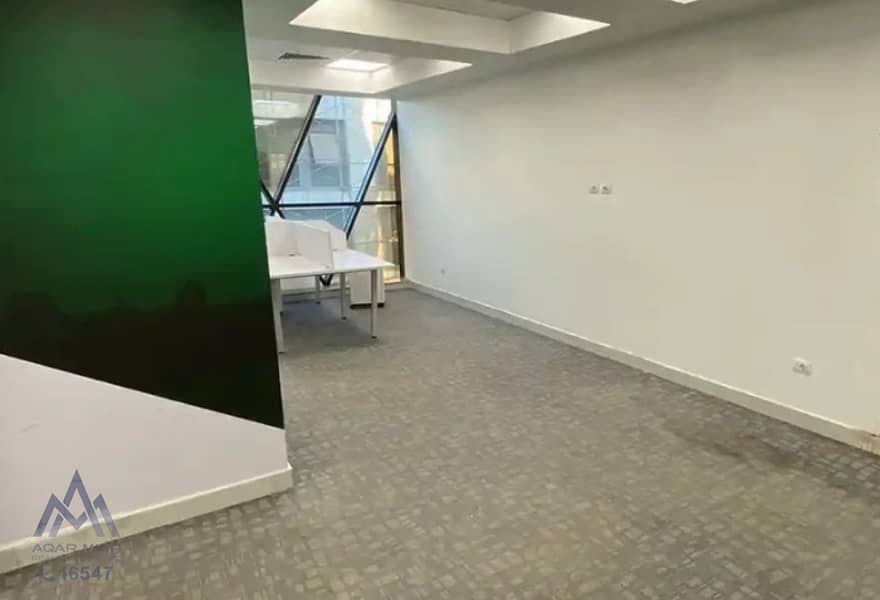 10 d51c11c2-229e-403f-9891-d46e88be5c38. jpg