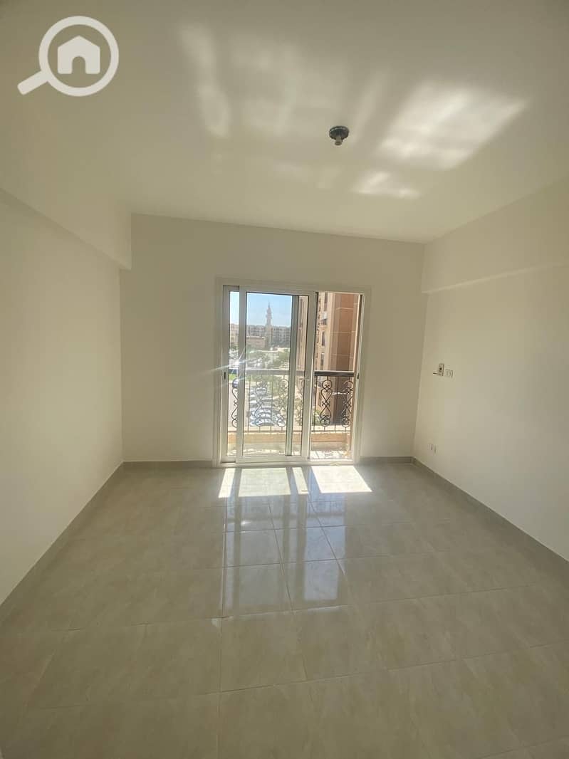 2 8af2d601-1f28-4ebe-9ff7-072e275a14dc. jpeg