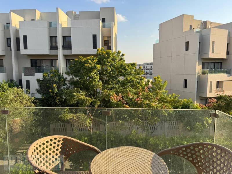 8 2250345a-2d6e-4710-a7ef-a09af3b4859a. jpeg