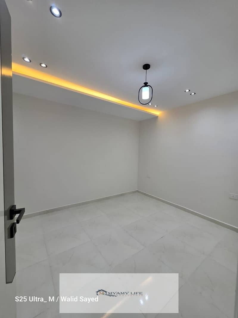 4 WhatsApp Image 2025-11-19 at 1.29. 59 PM (1). jpeg