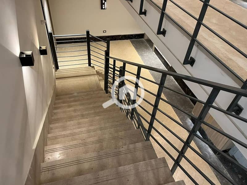 13 f5701395-f119-4ef6-a51b-e17101d81780. jpg