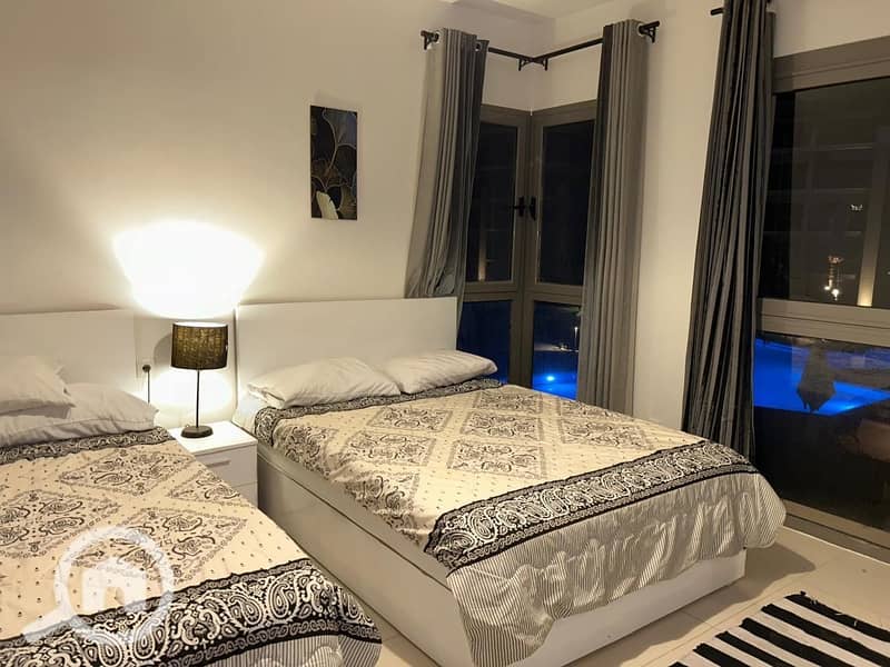 2 c8cff331-0526-4dd2-8d6c-475ec61084b7. jpeg