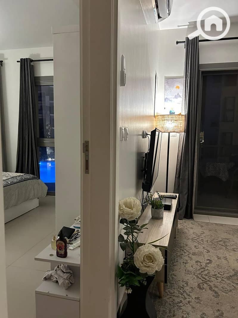 10 9c83f2cd-c0dd-426a-889f-ffd76750bdbe. jpeg