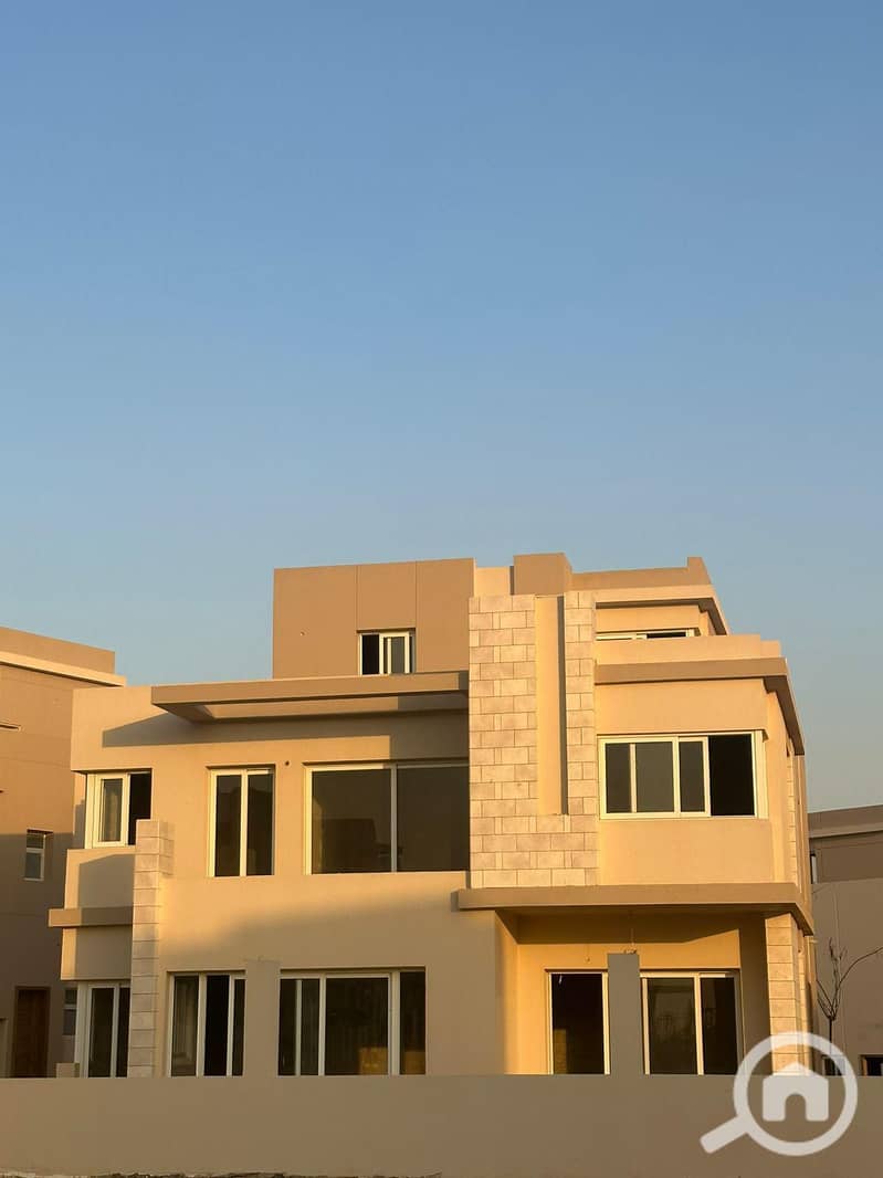 24 WhatsApp Image 2025-09-10 at 11.20. 06_066b917d. jpg