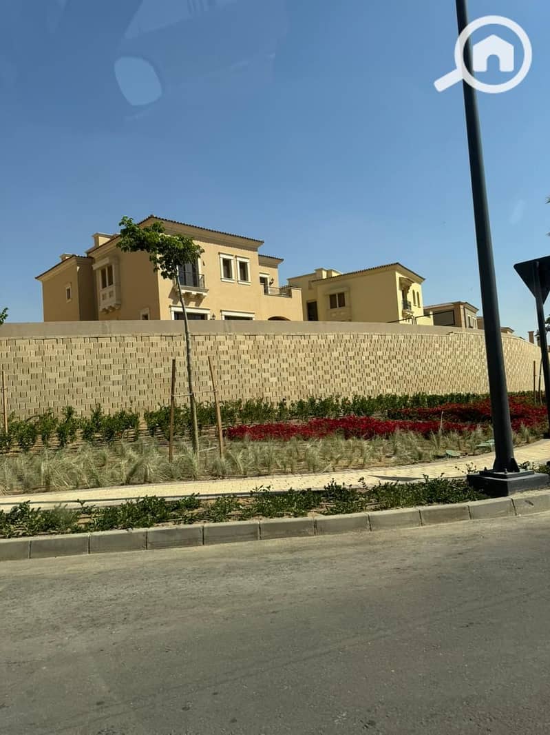 5 584134548_822543710762750_7196798070767465095_n. jpg